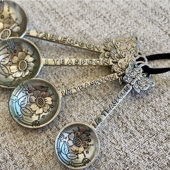 🪞 stainless steel engraved measuring spoon set butterfly spring - Picture 5 of 12